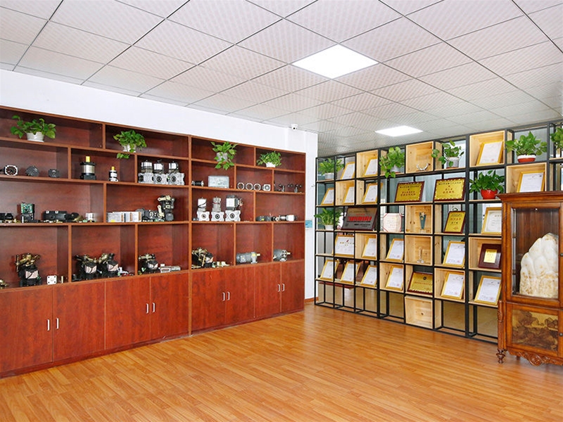 荣誉墙与样品展示区